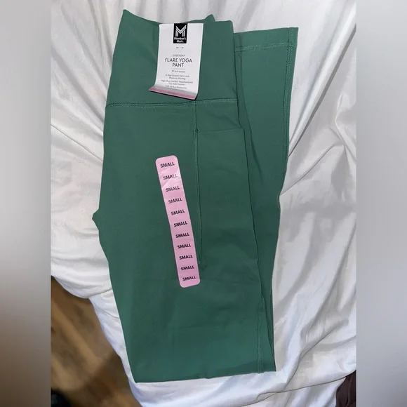 Member's Mark Flare Yoga Pant - Picture 1 of 5
